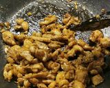 รูปขั้นตอนการทำที่ 4 ของ ไก่ผัดกระเทียมพริกไทย ไม่มีรากผักชี