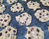 Foto langkah ke 3 dari resep Kue Kering Coklat Kacang.