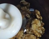 Foto del paso 2 de la receta Butifarra en salsa de vino tinto y polvo de nueces