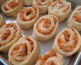 Foto langkah ke 4 dari resep Pizza Rolls Bread.
