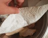 A picture of step 1 of Oven baked chicken wings.