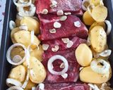 Fokhagymás oldalas, vele sült, rozmaringos burgonyával recept fázis 2 fotója
