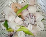 ผัดกระเพราหมูสับใส่ปลาหมึก วิธีทำสูตร 2 รูป