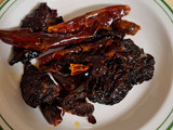 Carne de cerdo a los tres chiles