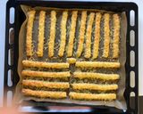 Kovászos túros-sajtos rúd recept fázis 5 fotója