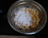 A picture of step 1 of Crispy fried sweet corn.