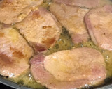 Foto del paso 7 de la receta: Lomo al ajillo con salsa de quesos y manzana asada, para cena-exprés
