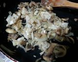 Foto del paso 6 de la receta Tortilla de huevos, bacalao y champiñones