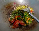 Foto langkah ke 2 dari resep Tumis ikan pari asap.