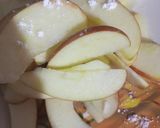 A picture of step 6 of Apple pie.
