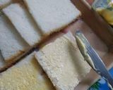 A picture of step 1 of Mayonnaise Sandwich.
