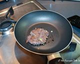 Foto del passaggio 3 della ricetta Hamburger di manzo con verdure