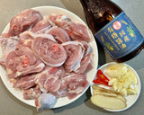 蒜頭炒雞腿 / 簡單家常菜的食譜步驟1照片