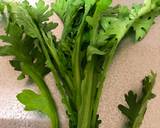 Sweet-sesame-tasted chrysanthemum Leaves recipe step 1 photo