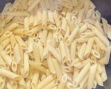 Foto del paso 3 de la receta: Salsa con fideos mostacholes 💃