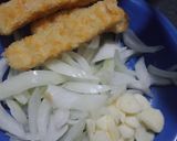 Foto langkah ke 2 dari resep Spaghetti Aglio Olio sosis,chicken nugget.