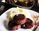 Foto del paso 4 de la receta: Filetes rusos con puré cremoso de patatas y trufa y guarnición de pimientos verdes asados 🫑🫑🫑
