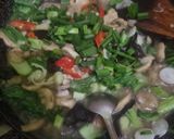 Foto langkah ke 2 dari resep Oseng Bakso Jamur.