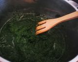 Spenót főzelék krumplival tükör tojással recept fázis 2 fotója