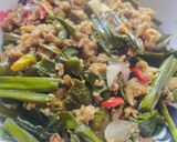 Foto langkah ke 4 dari resep Tumis Genjer Oncom.