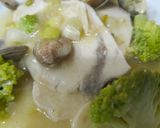 Foto del paso 8 de la receta: Pez espada en salsa de coliflor de romanesco