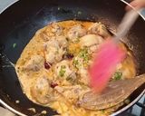 A picture of step 5 of Chicken Yogurt Curry.