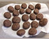Foto del passaggio 1 della ricetta Dolcetti al cioccolato con cuore morbido (dolcetti del riciclo)