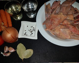 Foto del paso 1 de la receta: Guiso de palomos/ codornices