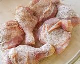 Sült csirkecomb vele sült krumplival recept fázis 2 fotója
