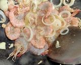 Foto langkah ke 3 dari resep Udang Jamur saos tiram.