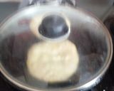 A picture of step 4 of Mango pancakes.