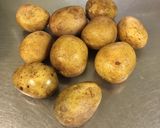 Foto langkah ke 1 dari resep Kentang panggang ala Chef Turnip.