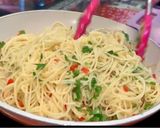 Foto langkah ke 5 dari resep Spaghetti aglio e olio ala sih iin.
