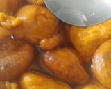 A picture of step 3 of Street style pani phulki chaat.