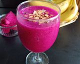Foto langkah ke 3 dari resep Smoothie Pisang Buah Naga.