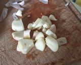 Foto del paso 2 de la receta Huevos Rotos con pulpo y gambas🥔🥚🦐🐙
