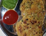 A picture of step 3 of Mooli paratha.