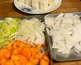 A picture of step 1 of Japanese Tonjiru (Non-halal).