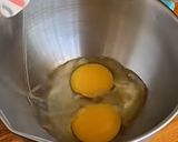 Foto del paso 3 de la receta: Torta de Manzana o Pera Invertida (Rápida - Fácil - Económica)