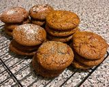 Hình bước làm 3 của món Bánh quy gừng (Gingersnap cookies)