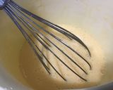 Une image de l'étape 7 de Flan surprise aux prunes et rhubarbe rose.