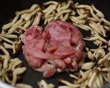 塔香豚肉炒鮮菇（無油）的食譜步驟2照片