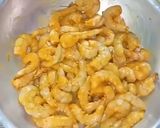 A picture of step 2 of Shrimp Curry.