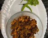 A picture of step 4 of Chilli chicken.