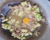 รูปขั้นตอนการทำที่ 3 ของ แตงโมอ่อนผัดไข่ใส่หมู