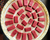பீட்ரூட் மைசூர் பாக் (Beetroot Mysore Pak recipe in tamil) ரெசிபி ஸ்டேப் 11 புகைப்படம்