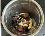 A picture of step 1 of Fresh Fig Date & Dry Fruit Smoothie.