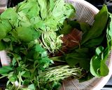 A picture of step 1 of Sarson ka Saag.