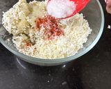 चीजी पोटैटो ऐंड पनीर बॉल्स रेसिपी चरण 2 फोटो