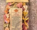 Φωτογραφία βήματος 1 της συνταγής Farfalle πολύχρωμα με παρμεζάνα